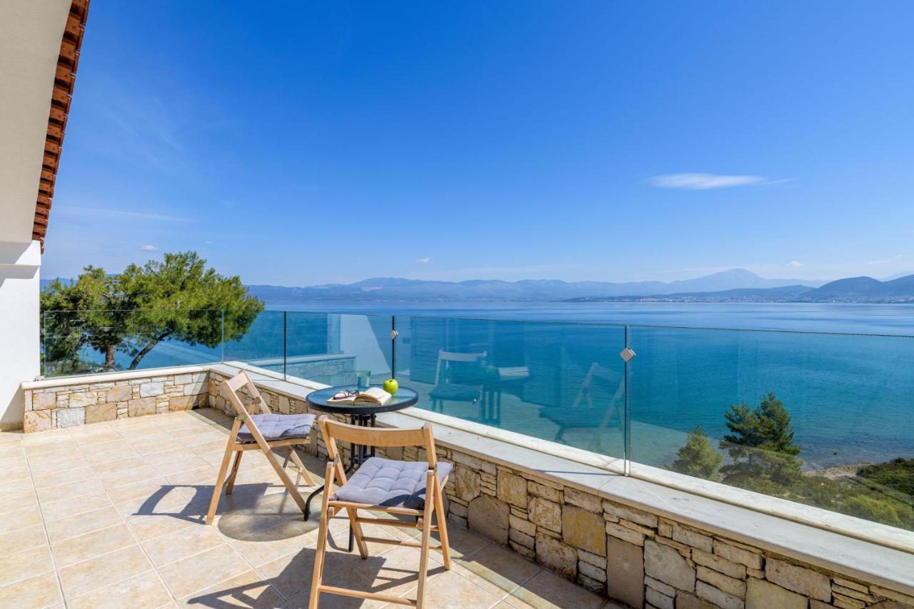 Crystal Beach Villa คัลกิดา ภายนอก รูปภาพ