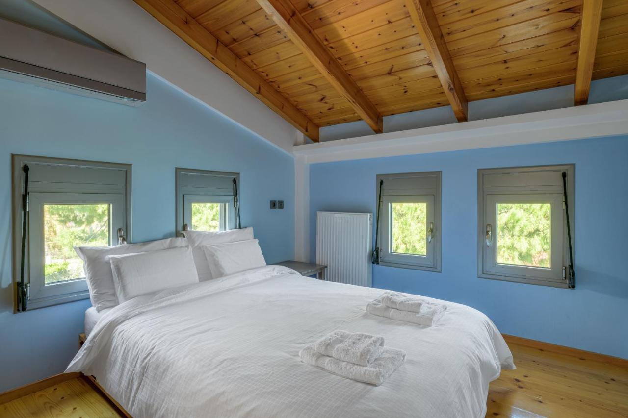Crystal Beach Villa คัลกิดา ภายนอก รูปภาพ