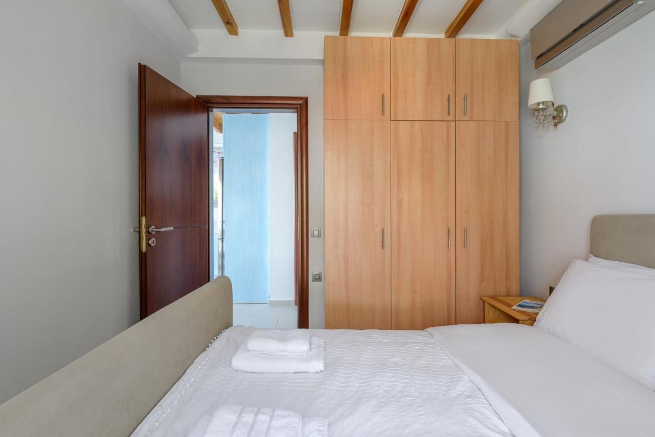 Crystal Beach Villa คัลกิดา ภายนอก รูปภาพ